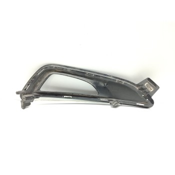 Recambio de rejilla paragolpes izquierda para hyundai tucson style 4wd referencia OEM IAM 86525D7110  