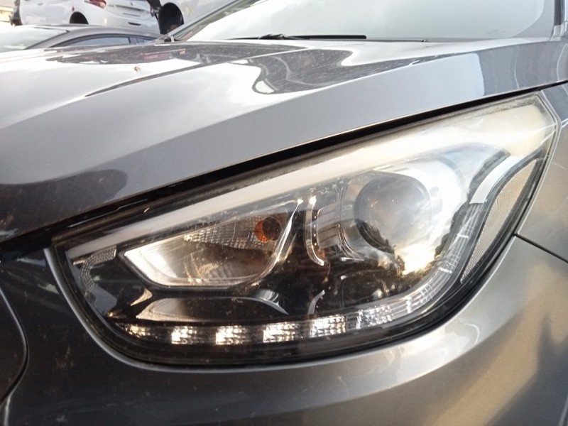 Recambio de faro izquierdo para hyundai ix35 classic 2wd referencia OEM IAM 921012S620  