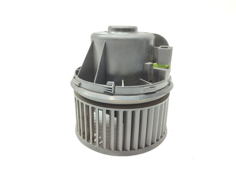 Recambio de ventilador calefaccion para ford focus lim. (cb8) trend referencia OEM IAM AV6N18456AA  