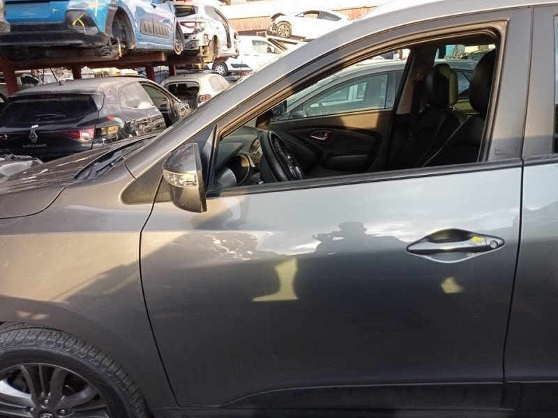 Recambio de puerta delantera izquierda para hyundai ix35 classic 2wd referencia OEM IAM 760032Y011  