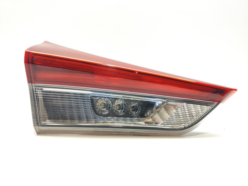 Recambio de piloto trasero izquierdo interior para toyota auris hybrid active referencia OEM IAM 8159102850  