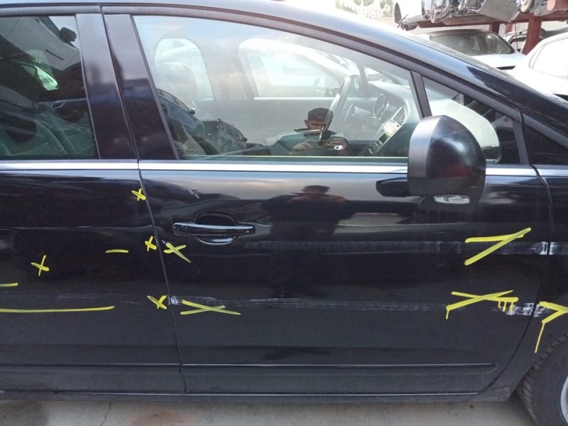 Recambio de puerta delantera derecha para peugeot 5008 confort referencia OEM IAM 9004AV  