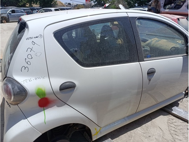 Recambio de puerta trasera derecha para toyota aygo (kgb/wnb) básico referencia OEM IAM 670030H010  