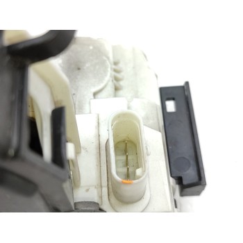 Recambio de cerradura puerta trasera derecha para infiniti q30 2.2d referencia OEM IAM 825005DM0B  