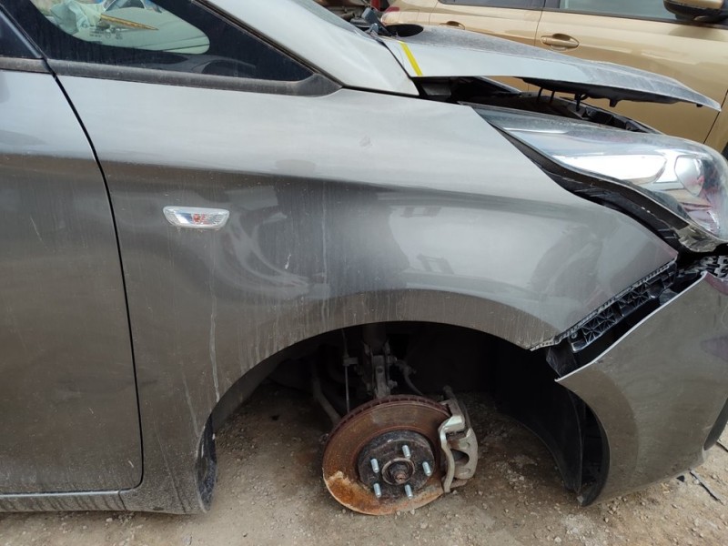 Recambio de aleta delantera derecha para kia carens ( ) drive referencia OEM IAM 66321A4100  