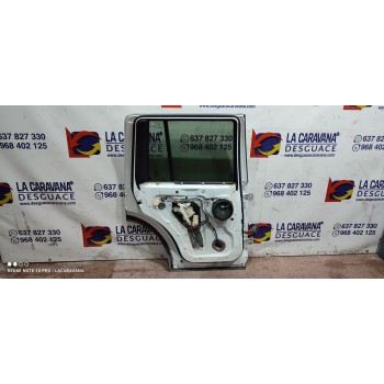 Recambio de puerta trasera izquierda para land rover discovery 4 tdv6 s referencia OEM IAM   
