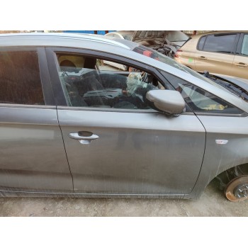 Recambio de puerta delantera derecha para kia carens ( ) drive referencia OEM IAM 76004A4000  