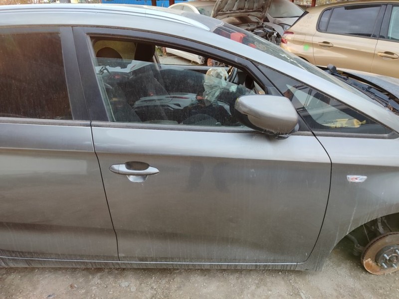 Recambio de puerta delantera derecha para kia carens ( ) drive referencia OEM IAM 76004A4000  