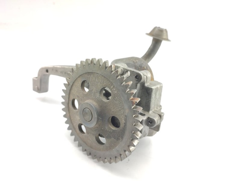 Recambio de bomba aceite para volkswagen touareg (7la) tdi r5 referencia OEM IAM 070115153  