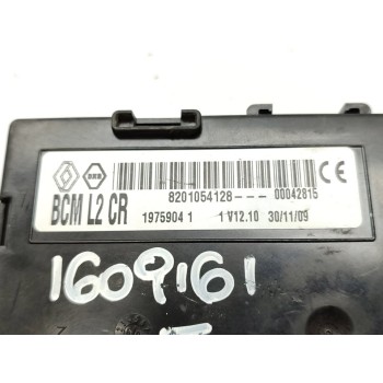 Recambio de caja reles / fusibles para renault clio iii exception 2 referencia OEM IAM 8201054128  