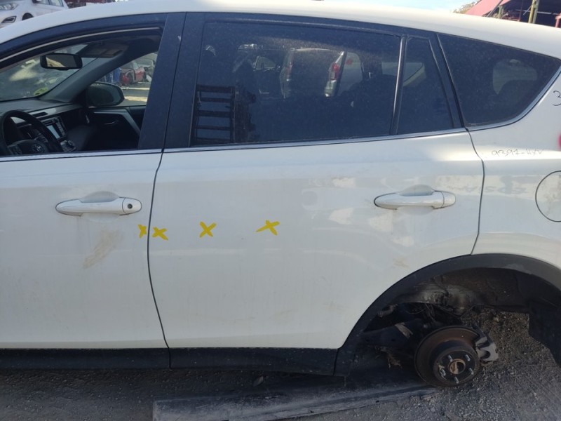 Recambio de puerta trasera izquierda para toyota rav 4 active referencia OEM IAM 670040R110  