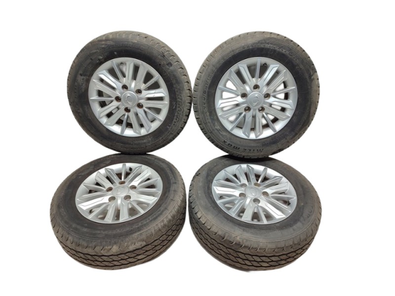 Recambio de juego llantas para ssangyong rodius xdi referencia OEM IAM 4173021500  