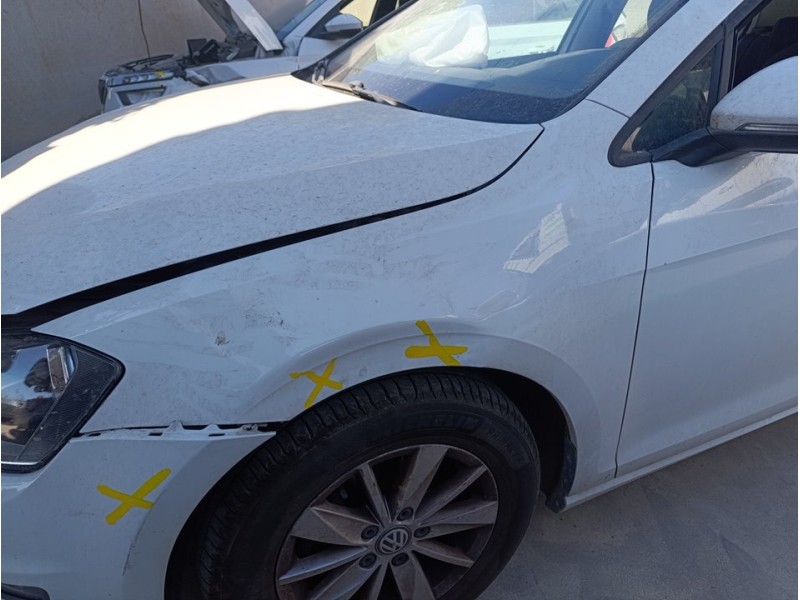 Recambio de aleta delantera izquierda para volkswagen golf vii lim. edition bluemotion referencia OEM IAM 5G0821105A  