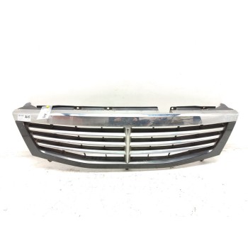 Recambio de rejilla delantera para ssangyong rexton rx 270 full referencia OEM IAM 7646008000  