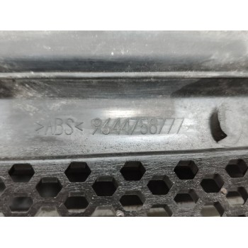 Recambio de rejilla delantera para peugeot partner (s2) combi pro referencia OEM IAM 9644758777  