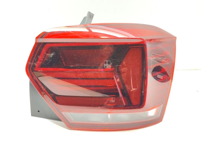 Recambio de piloto trasero derecho para volkswagen polo advance referencia OEM IAM 2G0945096B  