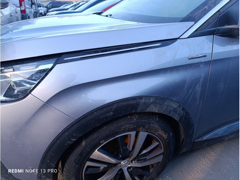 Recambio de aleta delantera izquierda para peugeot 5008 gt line referencia OEM IAM 9812305780  