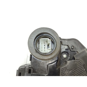 Recambio de cerradura puerta trasera derecha para toyota auris hybrid business referencia OEM IAM 6905005050  