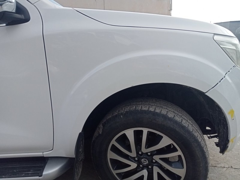 Recambio de aleta delantera derecha para nissan navara pick-up (d40m) double cab le 4x4 referencia OEM IAM F31004JKMA  
