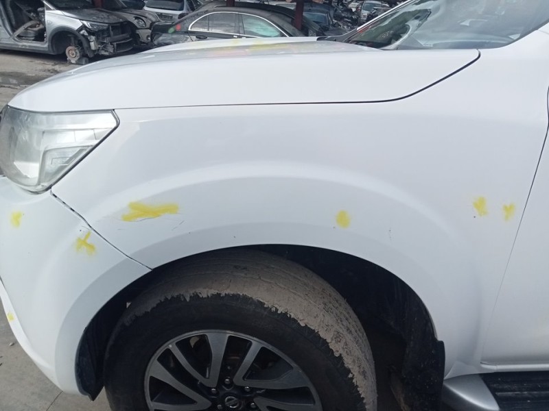 Recambio de aleta delantera izquierda para nissan navara pick-up (d40m) double cab le 4x4 referencia OEM IAM F31014JKMA  