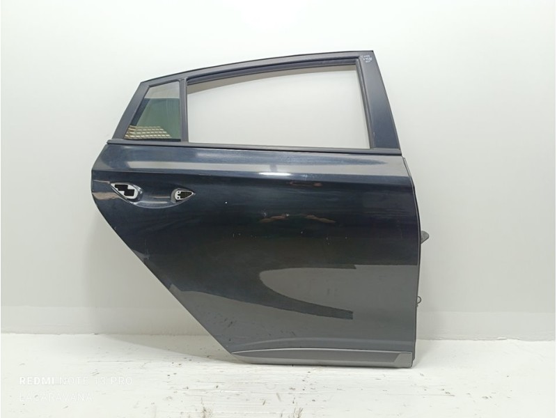 Recambio de puerta trasera derecha para hyundai ioniq klass electro referencia OEM IAM 77004G2010  