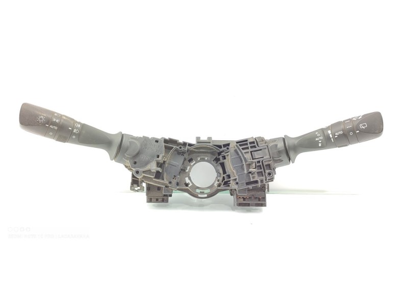 Recambio de mando multifuncion para toyota auris hybrid business referencia OEM IAM 8414002720  