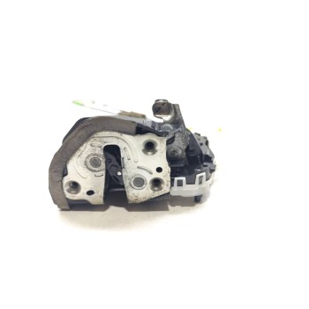 Recambio de cerradura puerta trasera derecha para toyota yaris (xp21) hybrid style referencia OEM IAM 69050K0030  