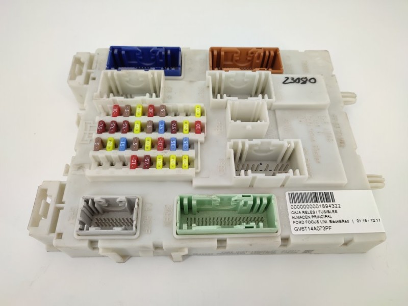 Recambio de caja reles / fusibles para ford focus lim. black&red referencia OEM IAM GV6T14A073PF  
