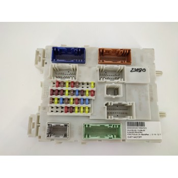 Recambio de caja reles / fusibles para ford focus lim. black&red referencia OEM IAM GV6T14A073PF  