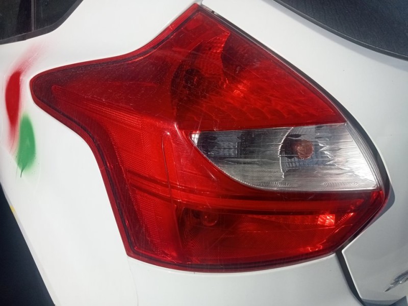 Recambio de piloto trasero izquierdo para ford focus lim. (cb8) edition referencia OEM IAM BM5113405AK  