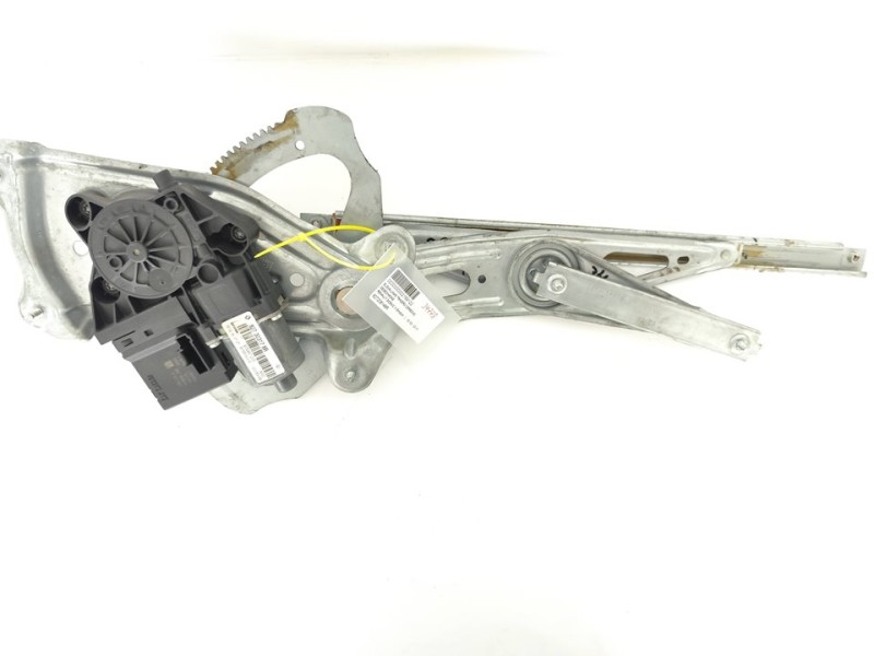 Recambio de elevalunas trasero derecho para renault scenic iii emotion referencia OEM IAM 827208148R  