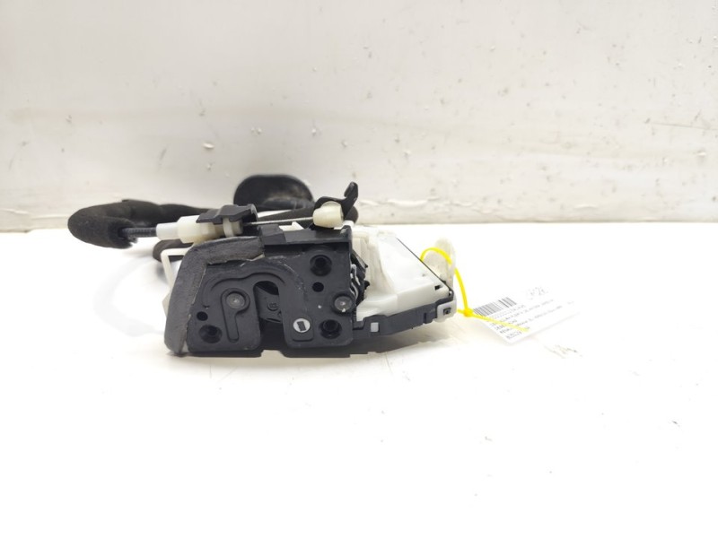 Recambio de cerradura puerta delantera derecha para renault arkana (eu version) equilibre referencia OEM IAM 805029736R  