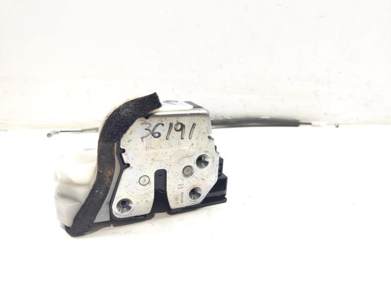 Recambio de cerradura puerta delantera derecha para hyundai i20 classic referencia OEM IAM 81320C8040  