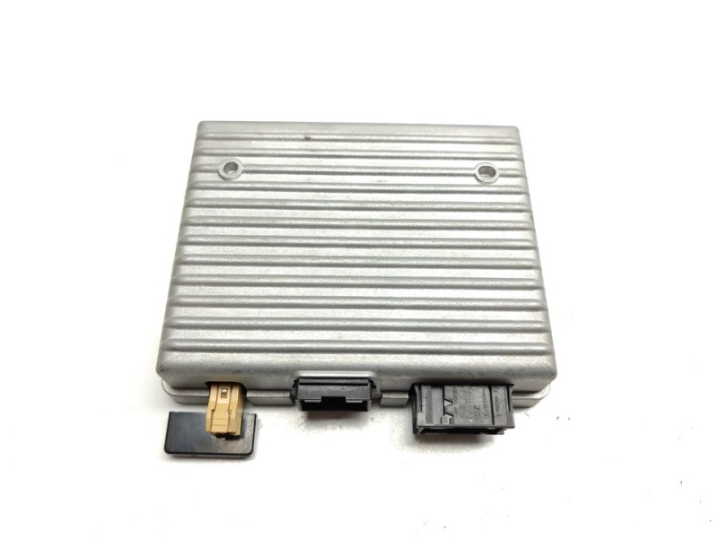 Recambio de modulo electronico para opel astra j gtc sportive referencia OEM IAM 13353284  