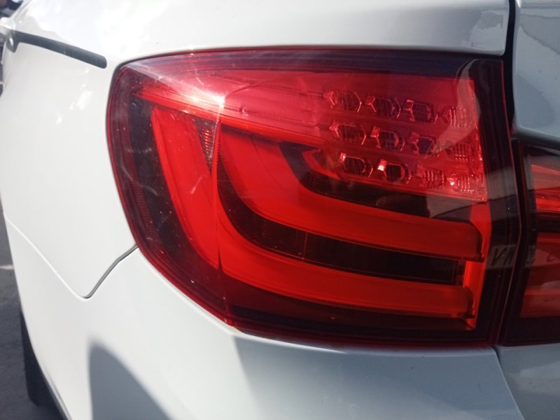 Recambio de piloto trasero izquierdo para bmw serie 5 touring (f11) 535i referencia OEM IAM 63217203233  