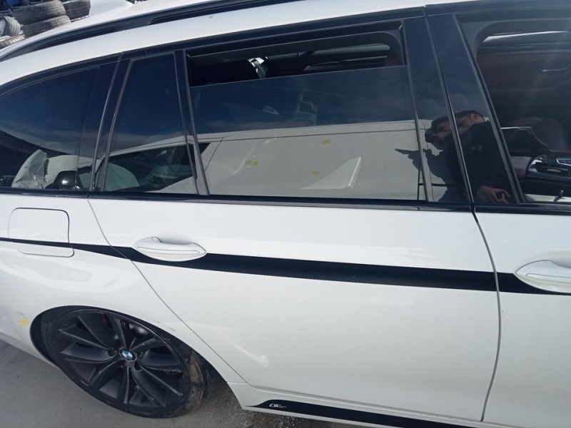 Recambio de puerta trasera derecha para bmw serie 5 touring (f11) 535i referencia OEM IAM 41009628758  