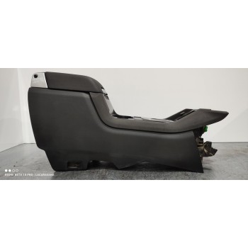 Recambio de apoyabrazos central para land rover discovery 4 tdv6 s referencia OEM IAM CH2214B079CB  