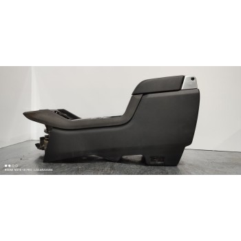 Recambio de apoyabrazos central para land rover discovery 4 tdv6 s referencia OEM IAM CH2214B079CB  