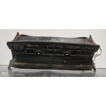 Recambio de molduras delanteras para land rover discovery 4 tdv6 s referencia OEM IAM AH22019A01A  