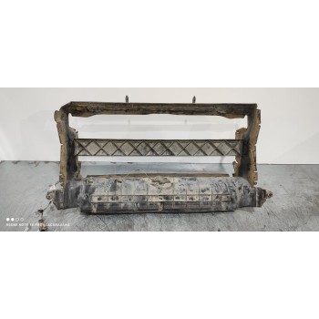 Recambio de molduras delanteras para land rover discovery 4 tdv6 s referencia OEM IAM AH22019A01A  