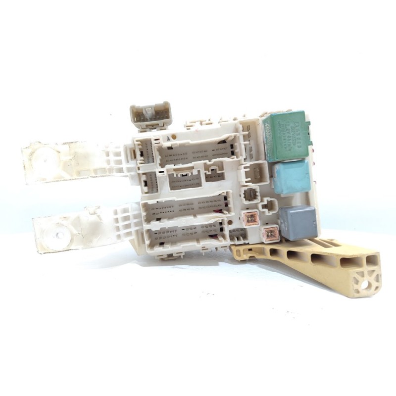 Recambio de caja reles / fusibles para toyota yaris (ksp9/scp9/nlp9) básico referencia OEM IAM 8273052700  