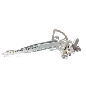 ELEVALUNAS DELANTERO DERECHO 698100D300 