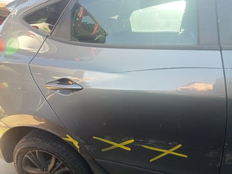 Recambio de puerta trasera derecha para hyundai ix35 tecno bluedrive 2wd referencia OEM IAM 770042Y011  