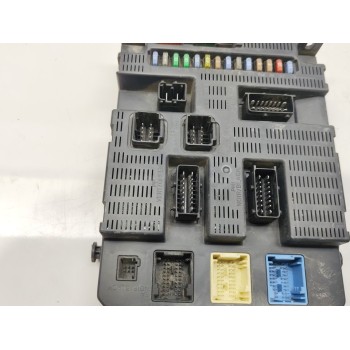 Recambio de caja reles / fusibles para citroën c4 berlina lx referencia OEM IAM 9663798580  