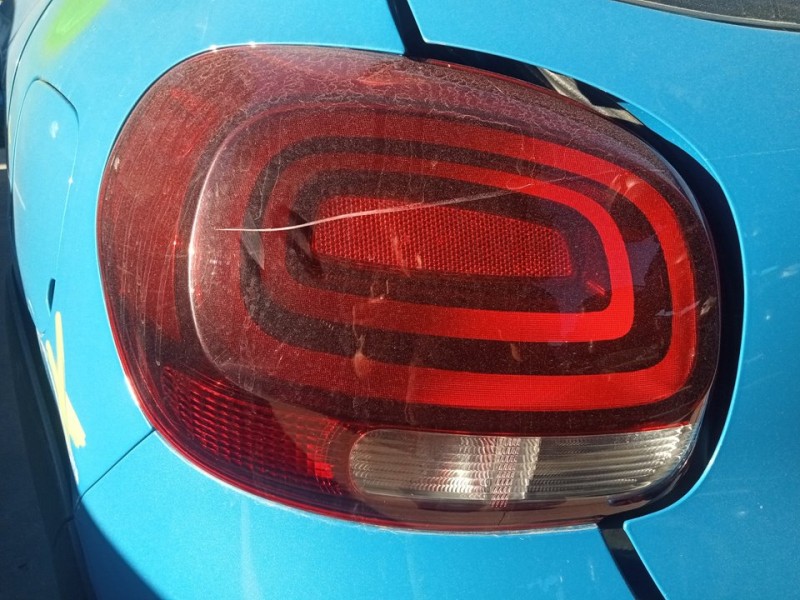 Recambio de piloto trasero izquierdo para citroën c3 feel pack referencia OEM IAM   