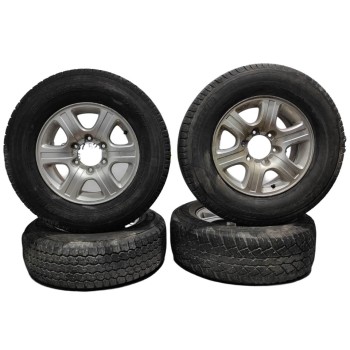 Recambio de juego llantas para ssangyong rexton 2.9 td gls referencia OEM IAM 4173008410  