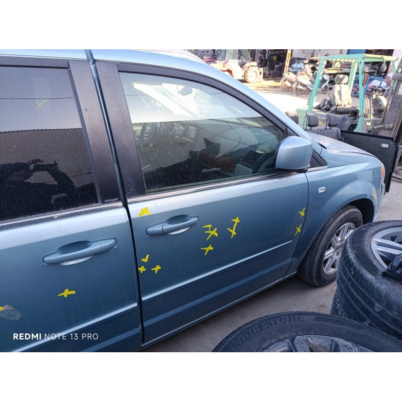 Recambio de puerta delantera derecha para chrysler grand voyager touring referencia OEM IAM 4894916AA  