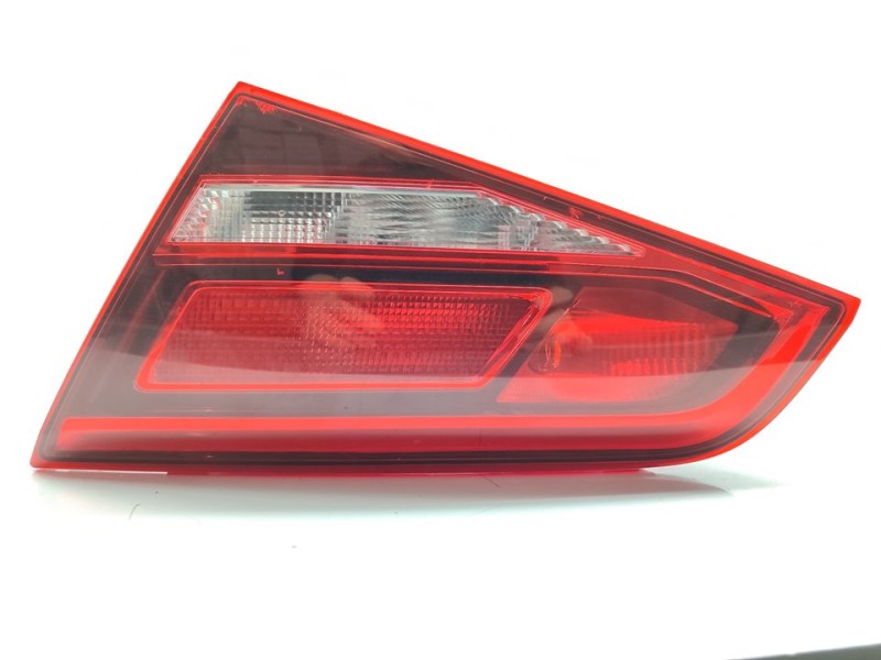 Recambio de piloto trasero derecho interior para audi a3 sportback (8vf) basic referencia OEM IAM 8V4945076  