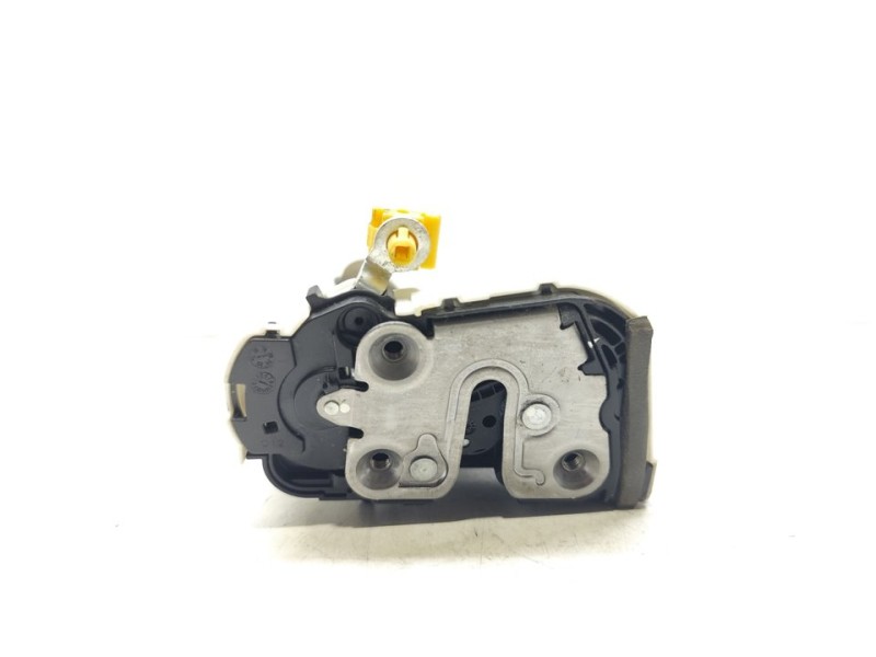 Recambio de cerradura puerta trasera izquierda para mg hs luxury referencia OEM IAM 10640363  