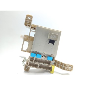 Recambio de caja reles / fusibles para toyota land cruiser (j12) 3.0 d4-d vx referencia OEM IAM 8274135110  